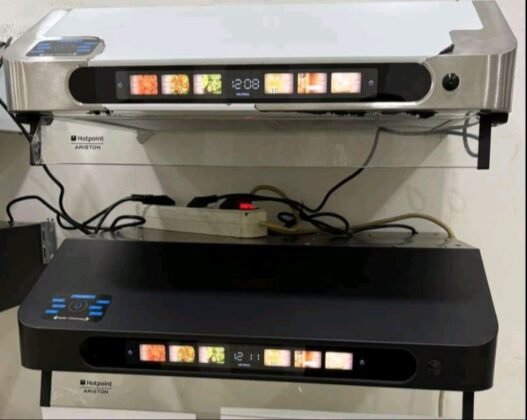 Hotte de cuisine Ariston vocale et mouvements plus telecomande et ecran digitale شفاطة عصرية ذكية تحكم عن بعد أو بالصوت